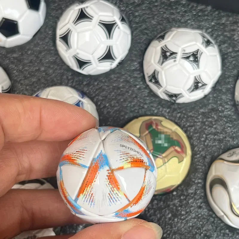 2026 New 15Pcs World Soccer Historical Mini Soccer Ball Souvenir Collection Unique Set Commemorative Football Model Fans Gift
