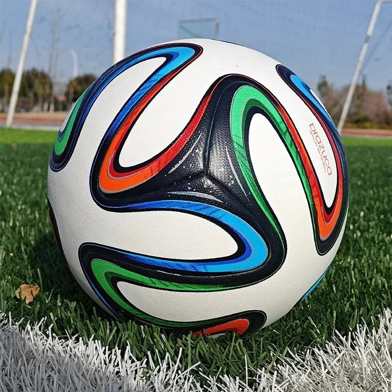 2014 Match PU Soccer ball Men Professional Size 5 Futbol Child Outdoor Sports Training ball High Quality Adult Team Footballs
