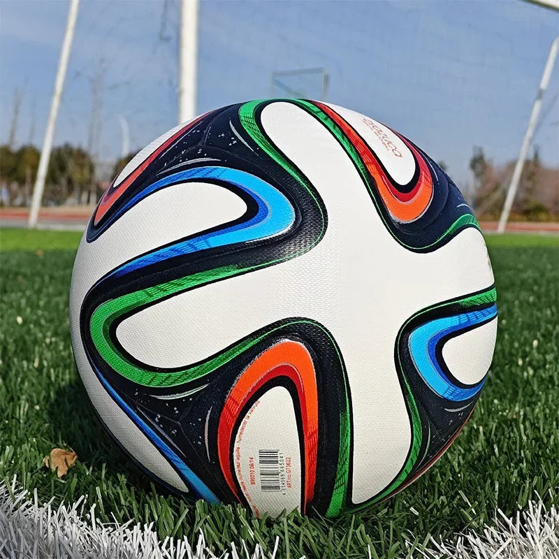 2014 Match PU Soccer ball Men Professional Size 5 Futbol Child Outdoor Sports Training ball High Quality Adult Team Footballs